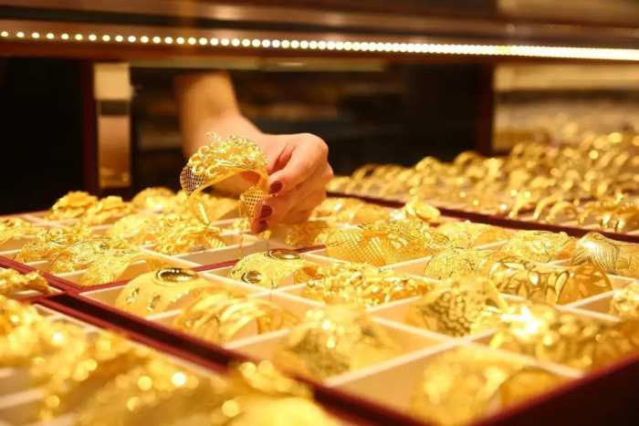 黄金饰品425一克，你买的首饰赚钱了吗？怎么购买黄金饰品最划算